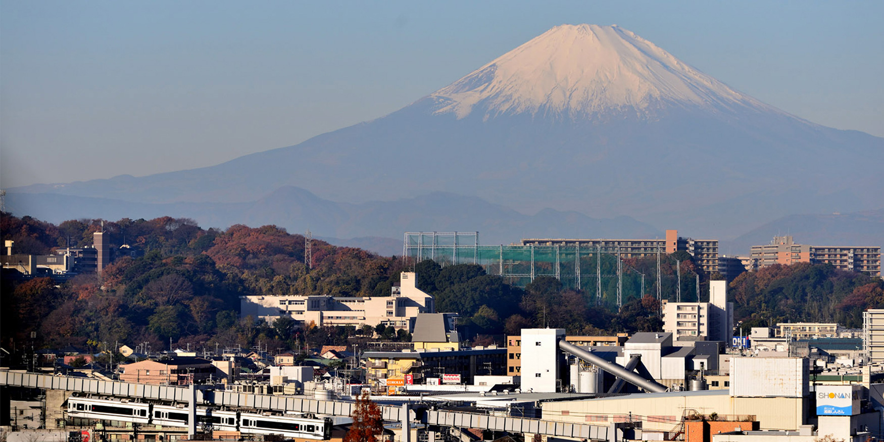 Shonan Monorail & Mount Fuji