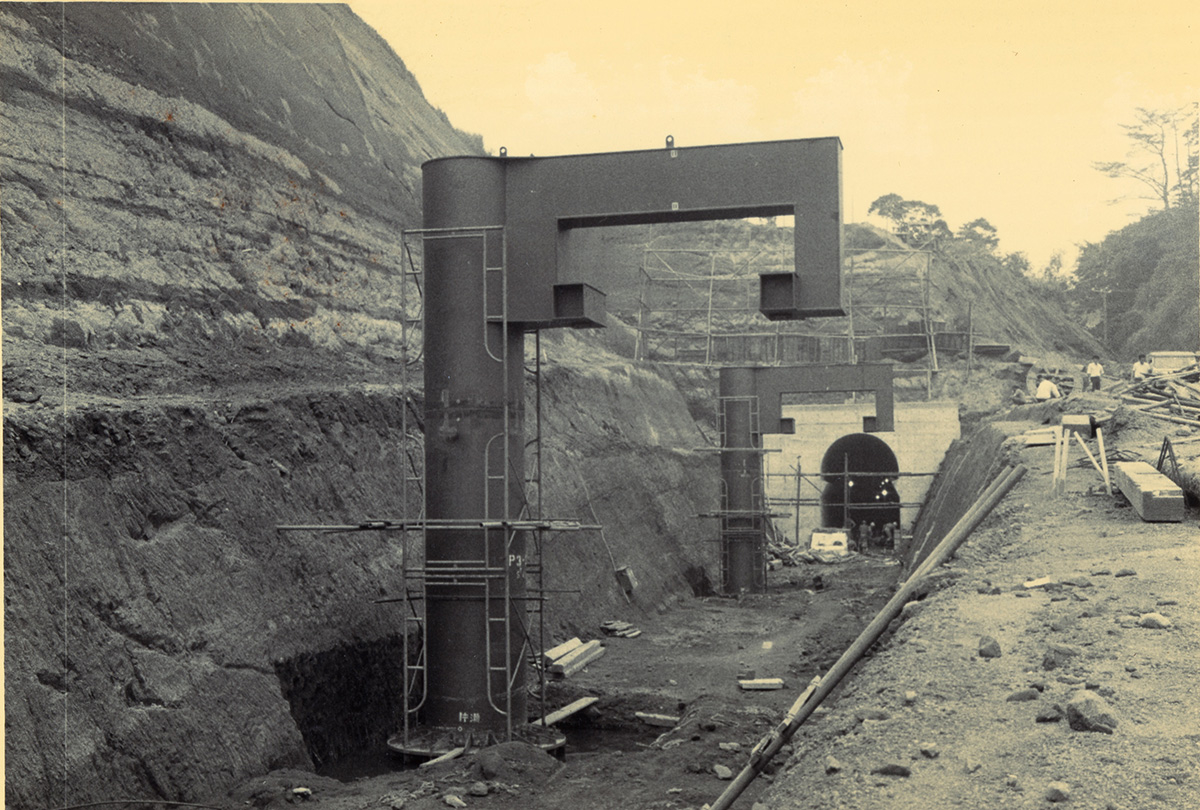 #31　世界初となった懸垂型モノレールのトンネル工事